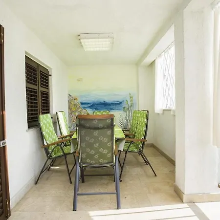 Laurus Apartment Malinska